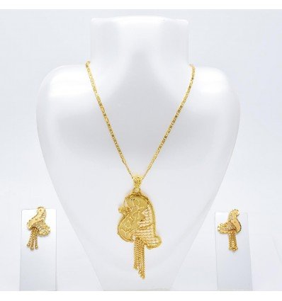 Gold Plated Big Designer Pendant With Chain Set