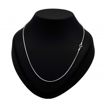 Stylish Cross Locked Silver Chain With Rounded Clasp Hook